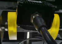 ?？抵悄芄I讀碼器讀取Pcb通孔二維碼案例 