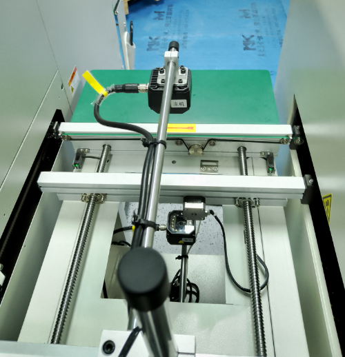 PCB電路板，接駁臺上方 下方組網讀碼，主從機掃碼.png